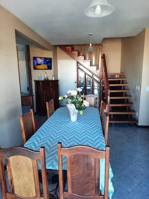 Cobertura Duplex Em Cabo Frio, 4 Quadras Da Praia